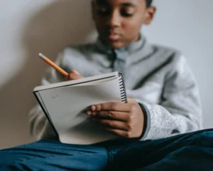 خواندن و نوشتن؛ چرخه‌ای دیرینه در تجربه آموزش