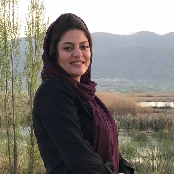 سارا احمدزاده